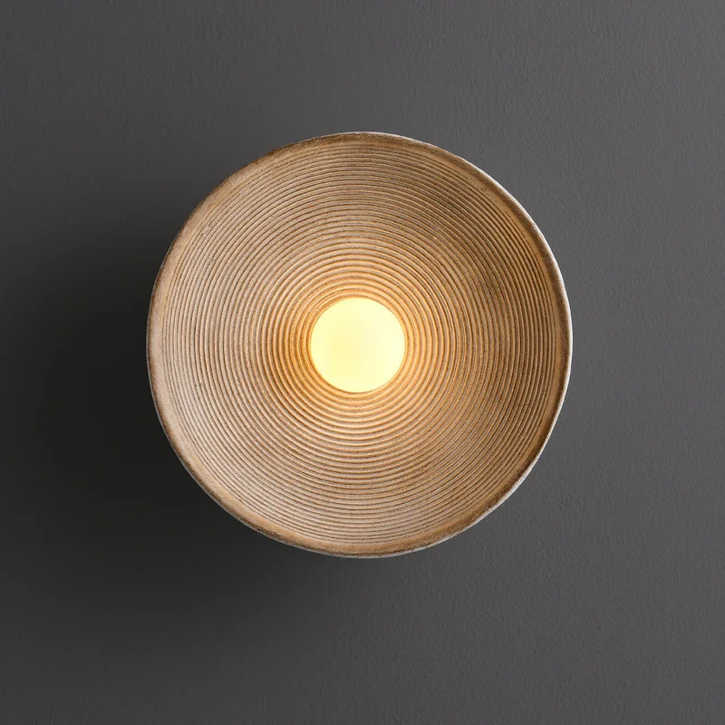 ODDA – Nordic Inspired Wall Lamp in Chestnut - Bild 2